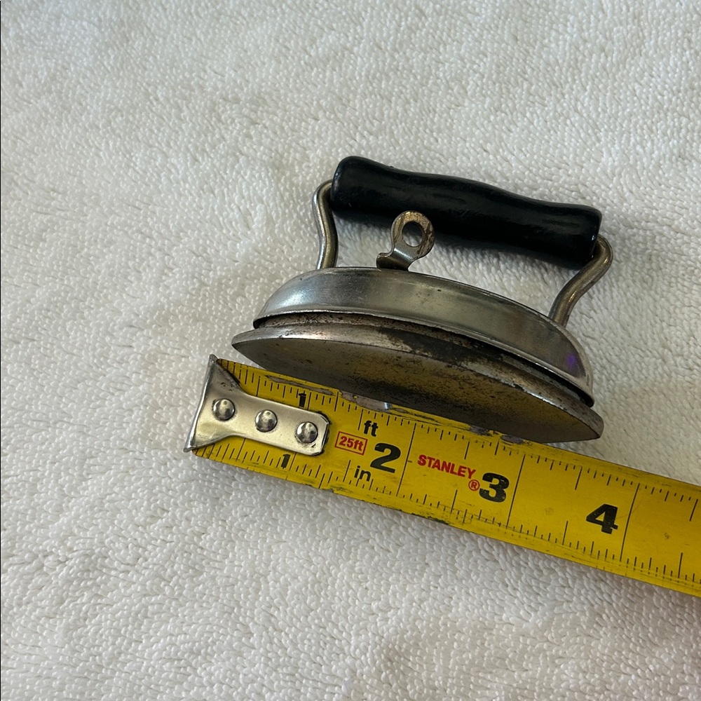 Asbestos Sad Iron W/ Removable Top & Wooden Handle, 3 1/2” x 3”, Vintage - Picture 4 of 8